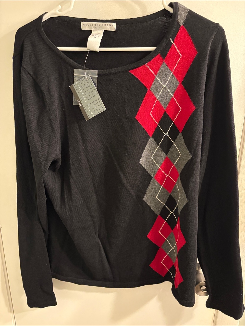 Geoffrey Beene Black Long-Sleeve Sweater Top with Red & Gray Argyle